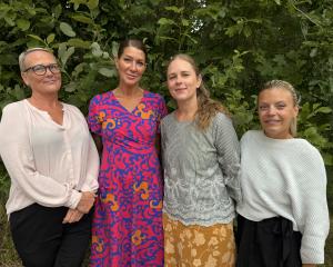 Nina Näslund, Lisa Wasström, Linda Eriksson och Miranda Martens